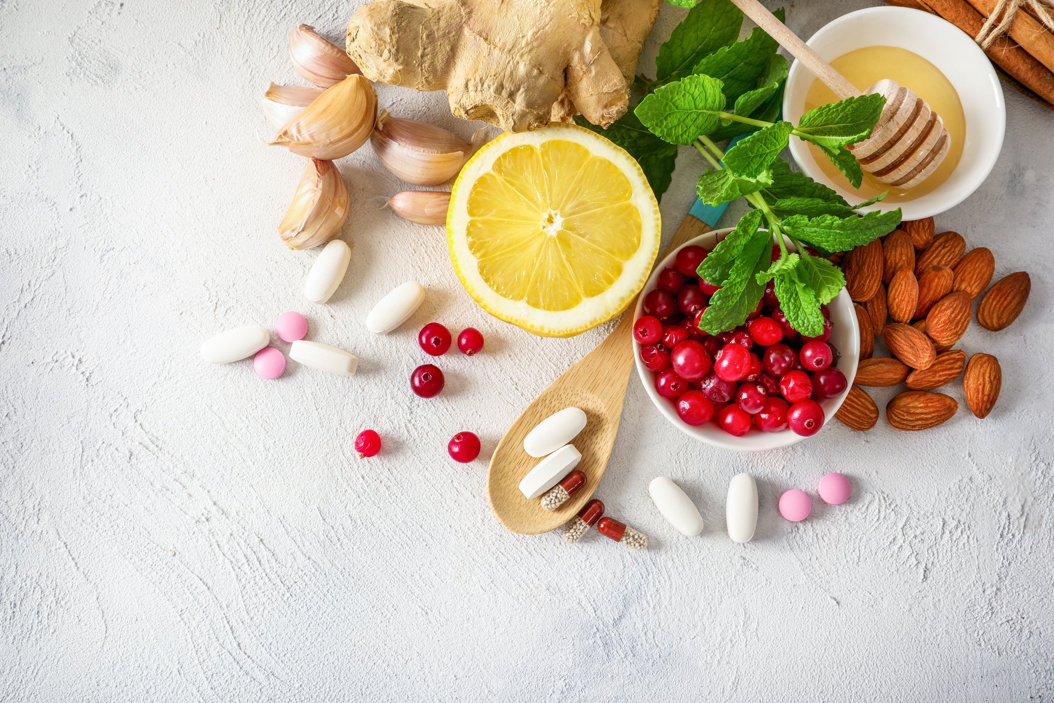 Lebensmittel vs. Nahrungsergänzungsmittel: 3 Vitamine im Vergleich – Nährstoffdichte, Preis und Bequemlichkeit