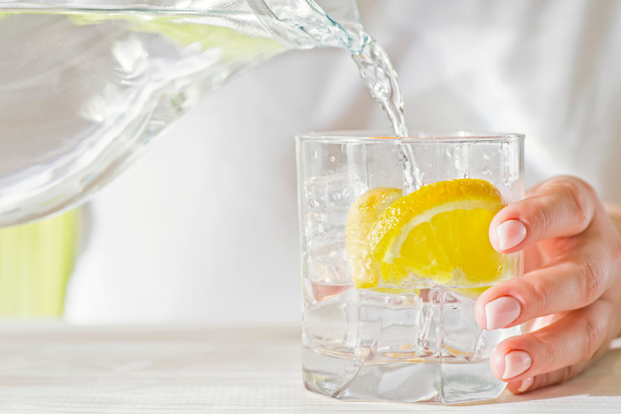 Bleiben Sie hydriert, bleiben Sie genährt: Ein Leitfaden für optimale Gesundheit während der Ernährungs- und Flüssigkeitswoche